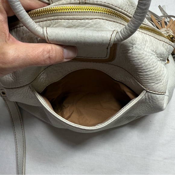 HOBO Cream Sheila Medium Shoulder Bag with Tassel - Picture 4 of 12